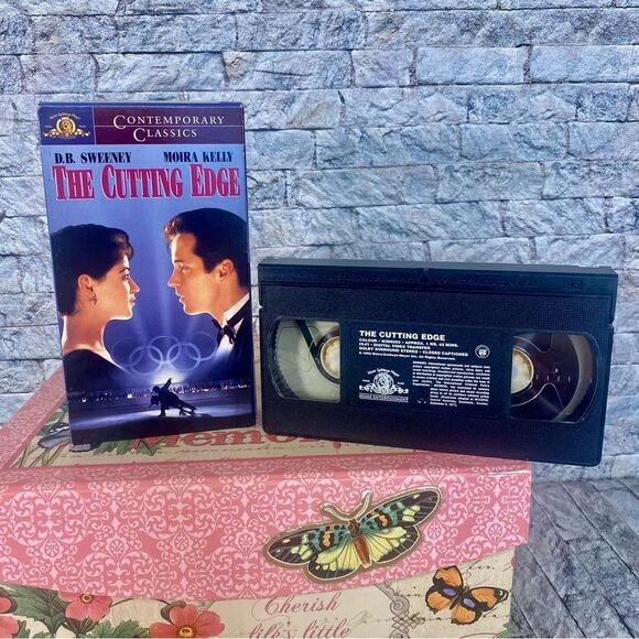 The Cutting Edge VHS 1992 DB Sweeney Moira Kelly Contemporary Classic - Picture 2 of 3